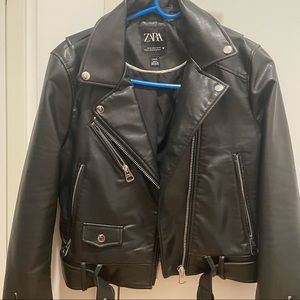 SOLD‼️‼️ Zara leather jacket
